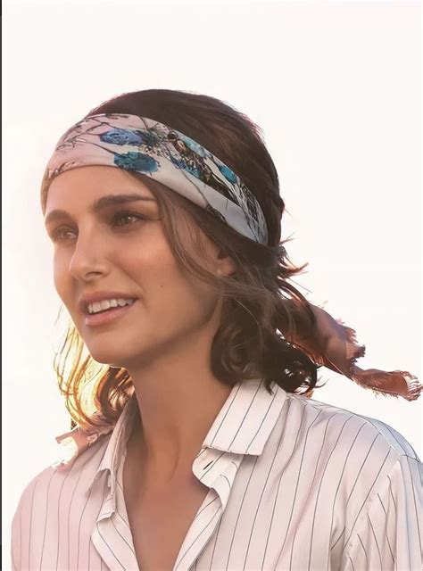 foulard natalie portman dior|Natalie Portman Dior photos.